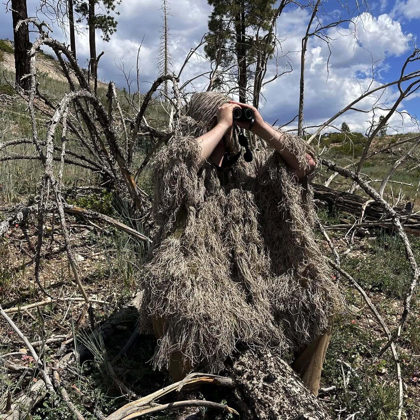 AUSCAMOTEK Ghillie Suit Poncho for Hunting Bird Watch Gilly Camouflage Cloak Green and Desert
