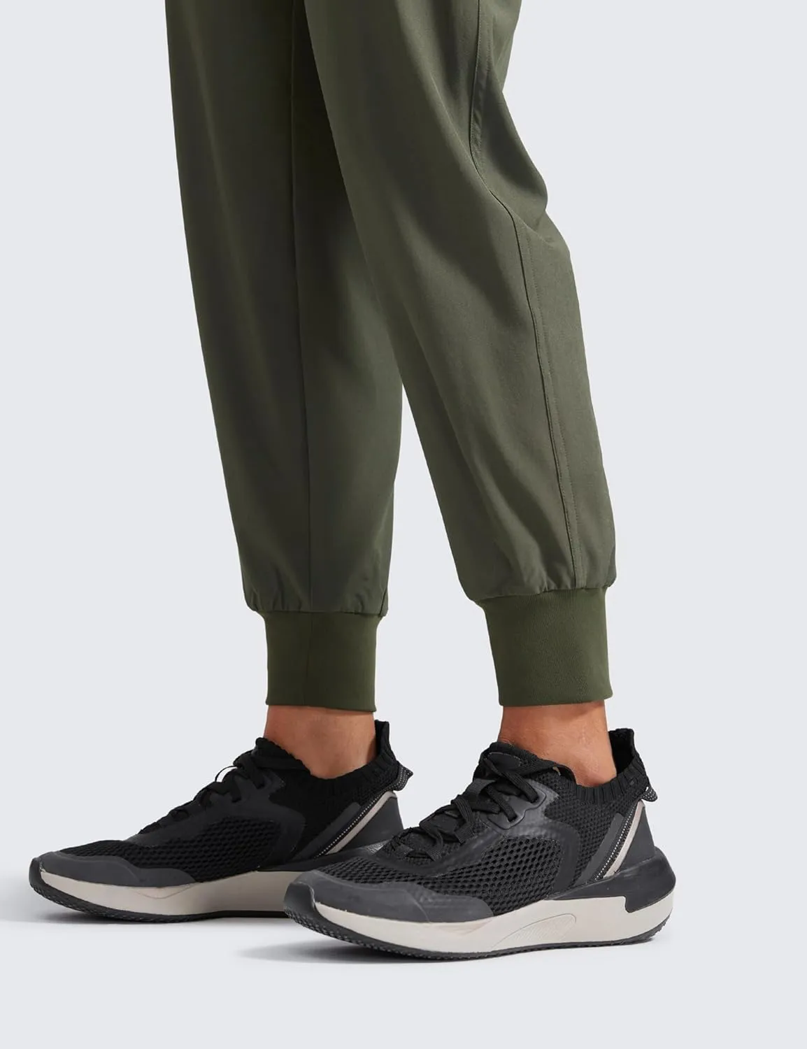 CRZ YOGA Women's Lightweight Workout Joggers 27.5" - Travel Casual Outdoor Running Athletic Track Hiking Pants with Pockets