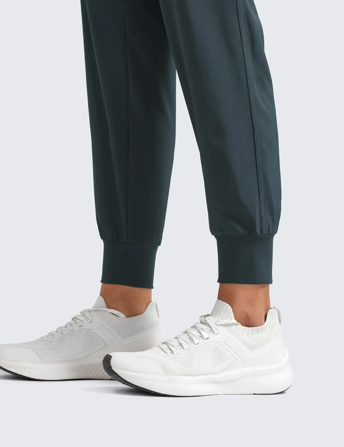 CRZ YOGA Women's Lightweight Workout Joggers 27.5" - Travel Casual Outdoor Running Athletic Track Hiking Pants with Pockets