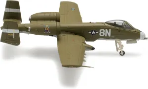 Herpa Military Model Airplane, U.S. Air Force Fairchild A-10C Thunderbolt II – A-10 Demo Team, Scale 1:200 - Collectible Airplane Model, Miniature Decoration, Army Aircraft Made of Metal