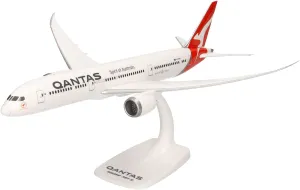 Herpa Snap-fit Airplane Model Boeing 787-9 Dreamliner Qantas on Scale of 1:200, Plastic Miniature with pedastal, Model Building, Collectors Edition