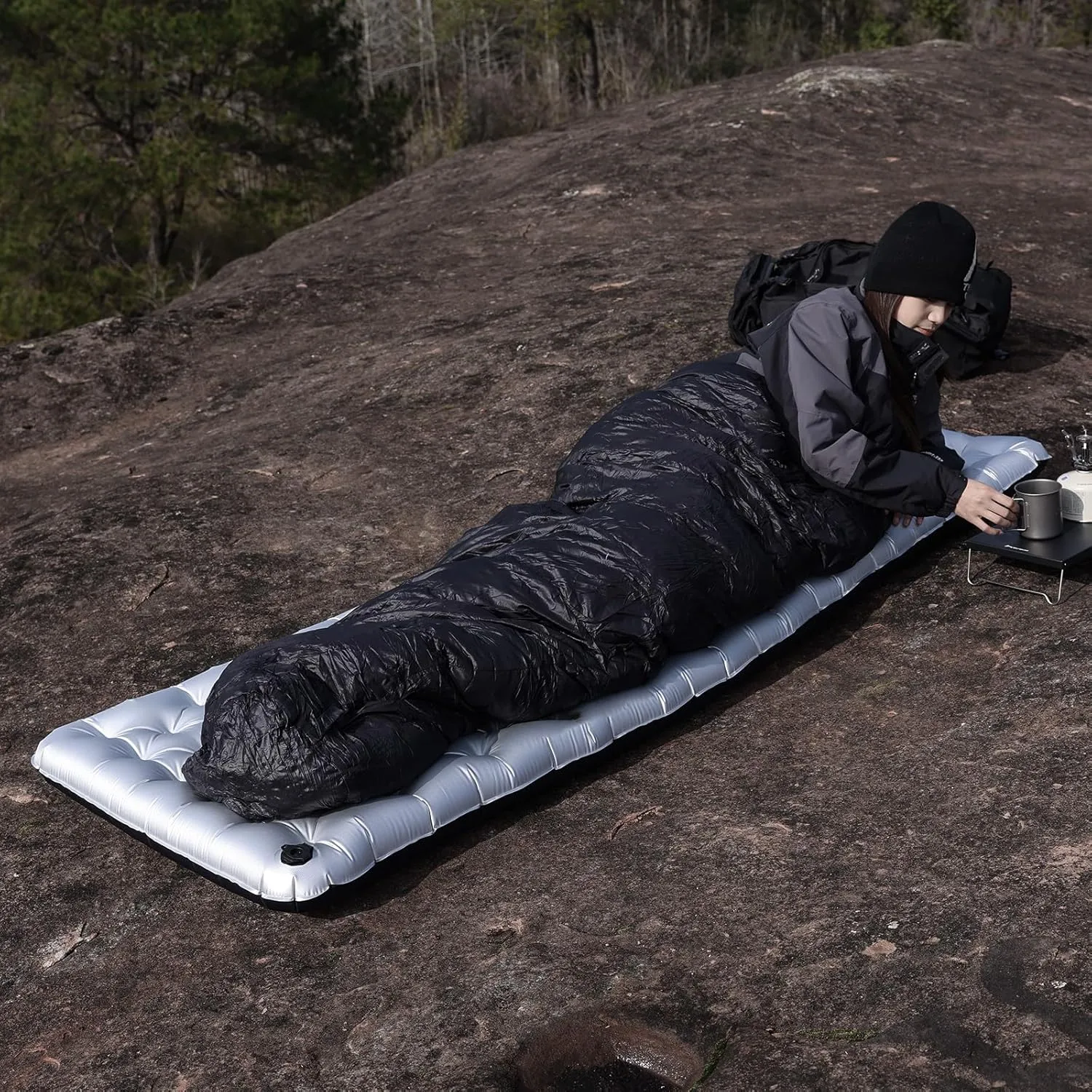 Inflatable Sleeping Pad for Camping Insulated Ultralight Compact Durable Waterproof Sleeping Mat for Outdoor Backpacking Hiking Camping Mat with Inflatable Bag R6.5