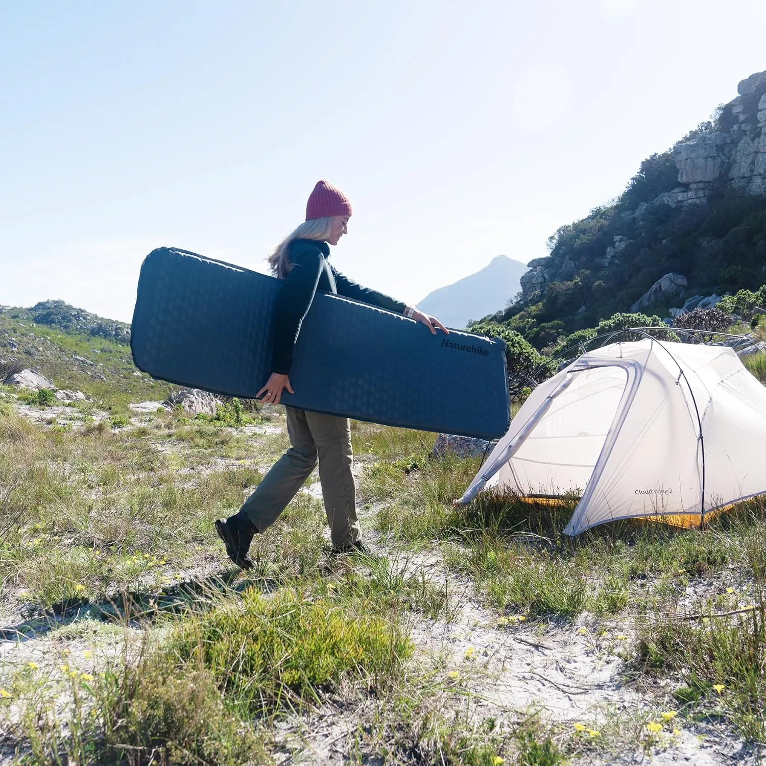 Naturehike Ultralight Self Inflating Insulated Sleeping Pad with Foam, Lightweight Rectangular Sleeping Mat for Camping Backpacking Hiking Traveling, ISPO Award Winner 2024