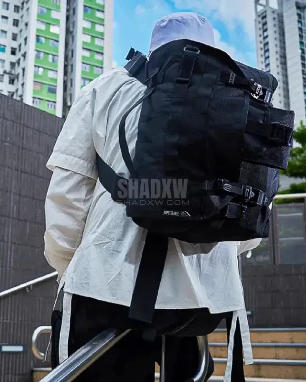 Taktischer Rucksack umwandeln
