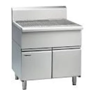 Waldorf 800 Series SFL8900-CD - 900mm Solid Fuel Grill - Low Back Version - Cabinet Base with Doors